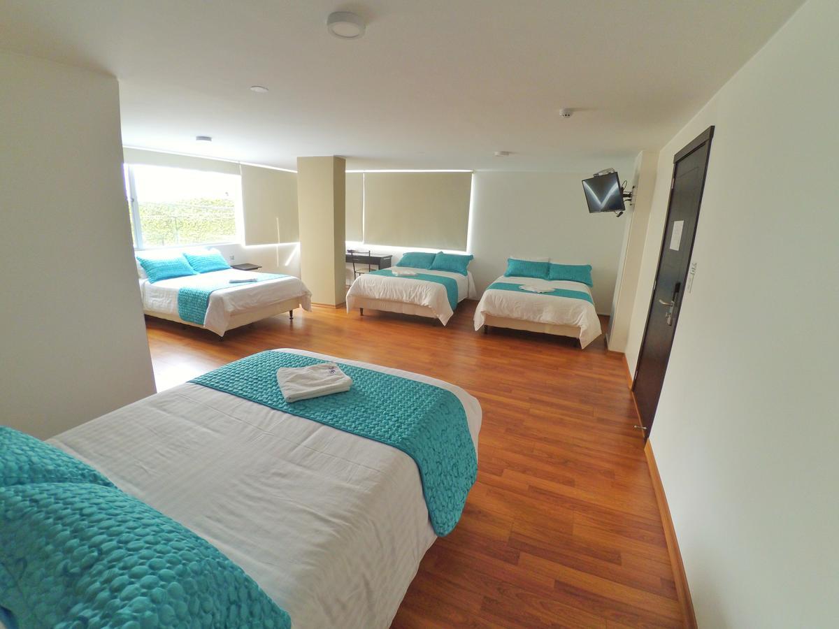 Hotel Sabet Quito Extérieur photo